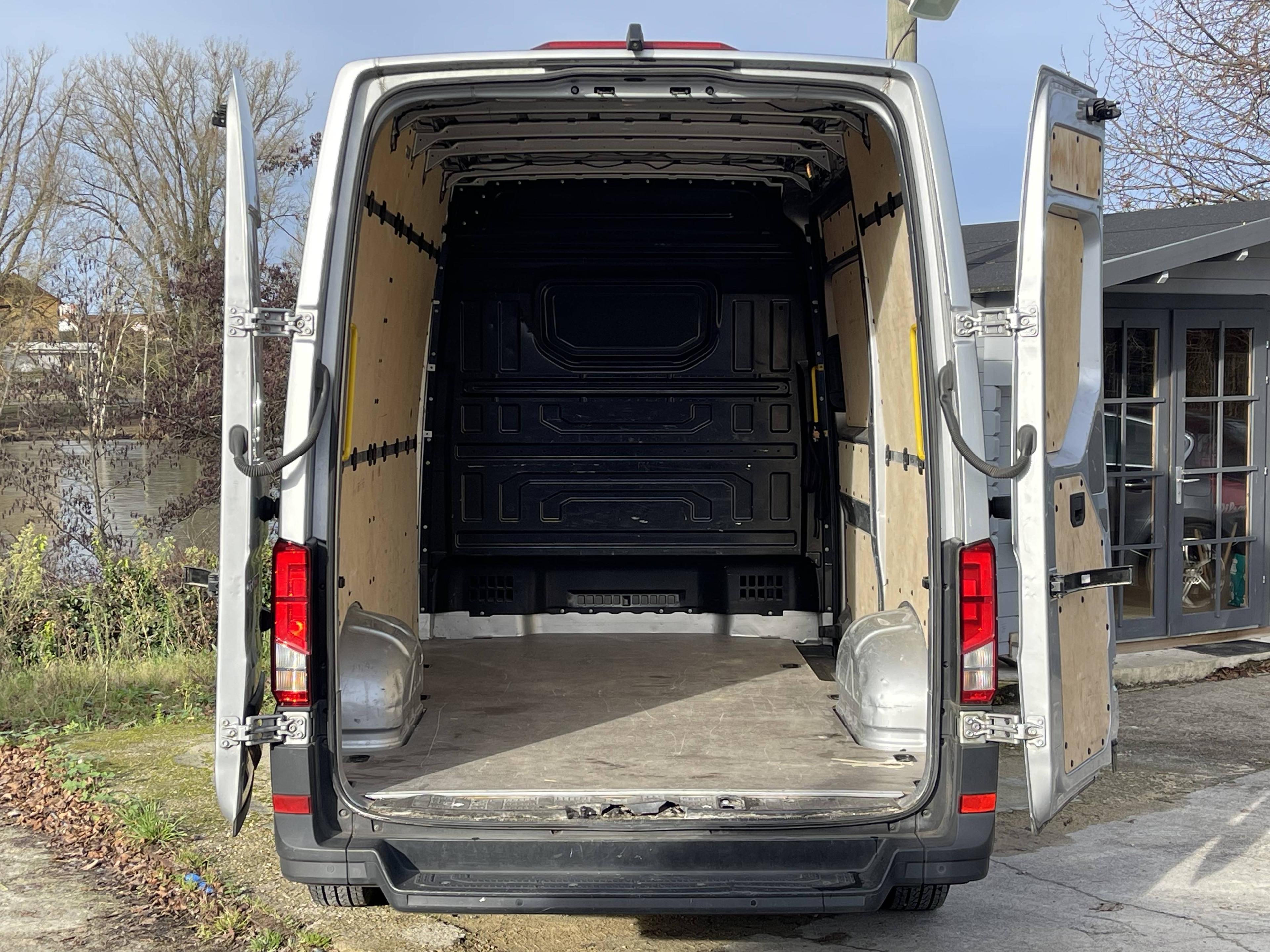 VOLKSWAGEN VOLKSWAGEN CRAFTER