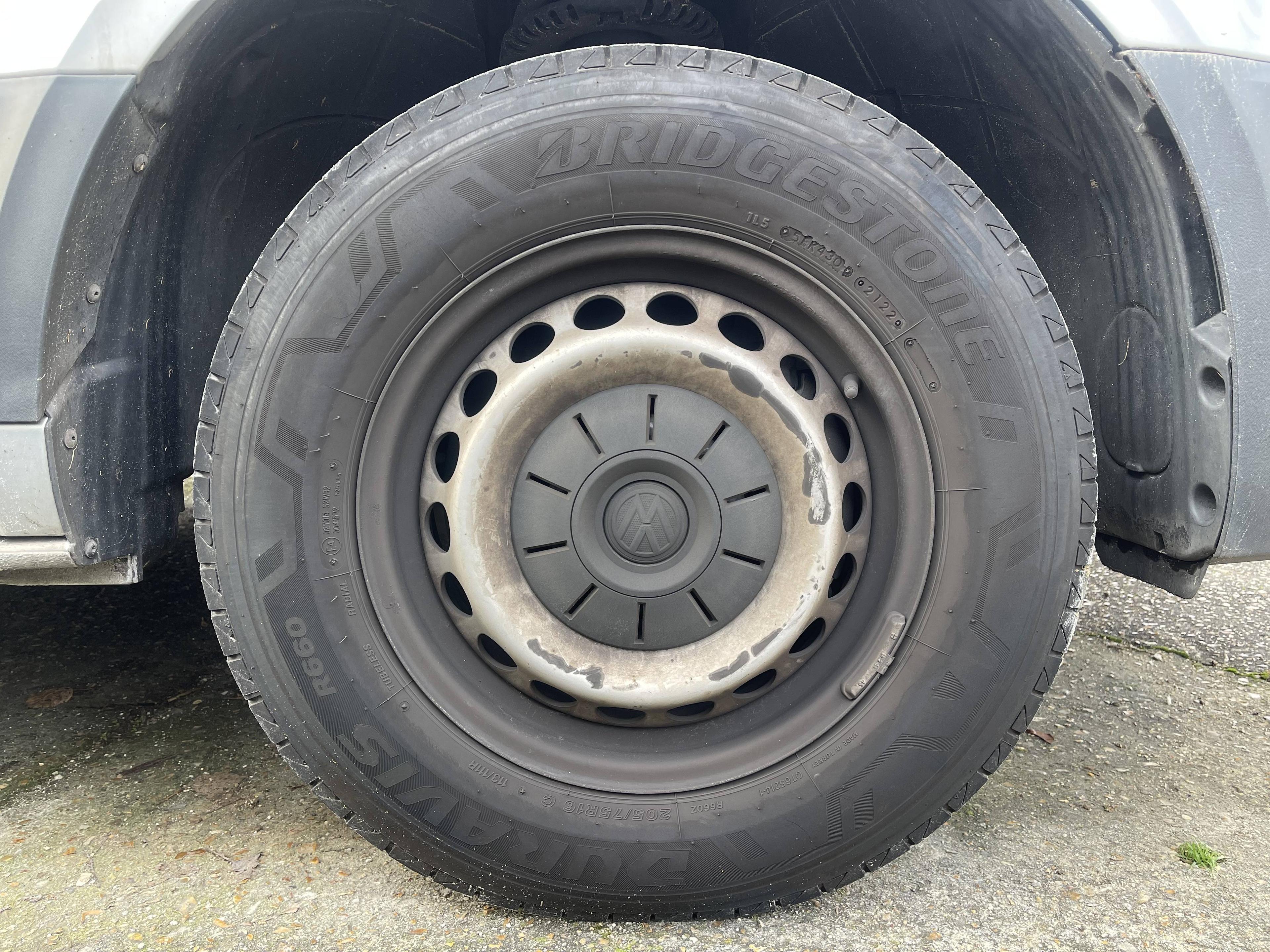 VOLKSWAGEN VOLKSWAGEN CRAFTER