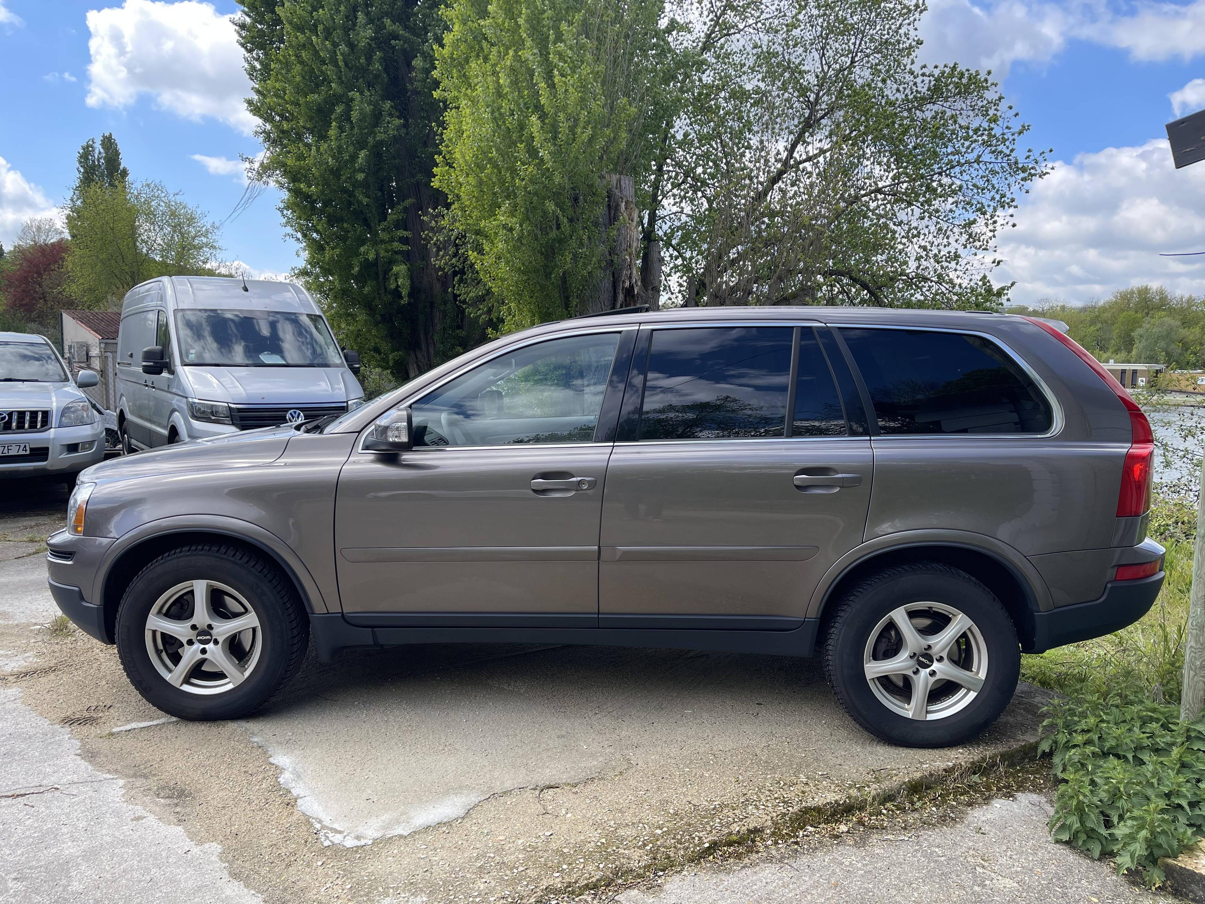 VOLVO XC90