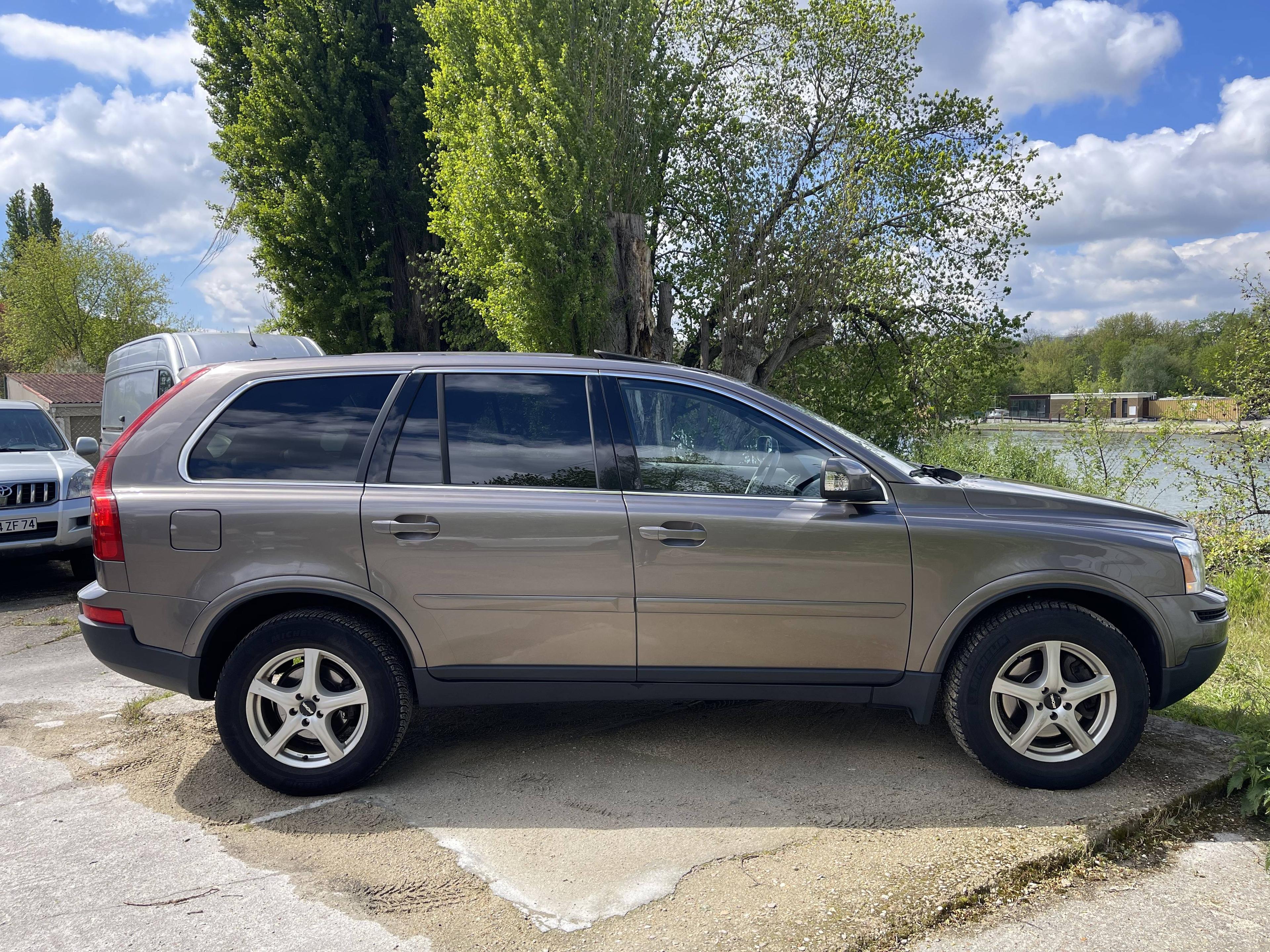 VOLVO XC90