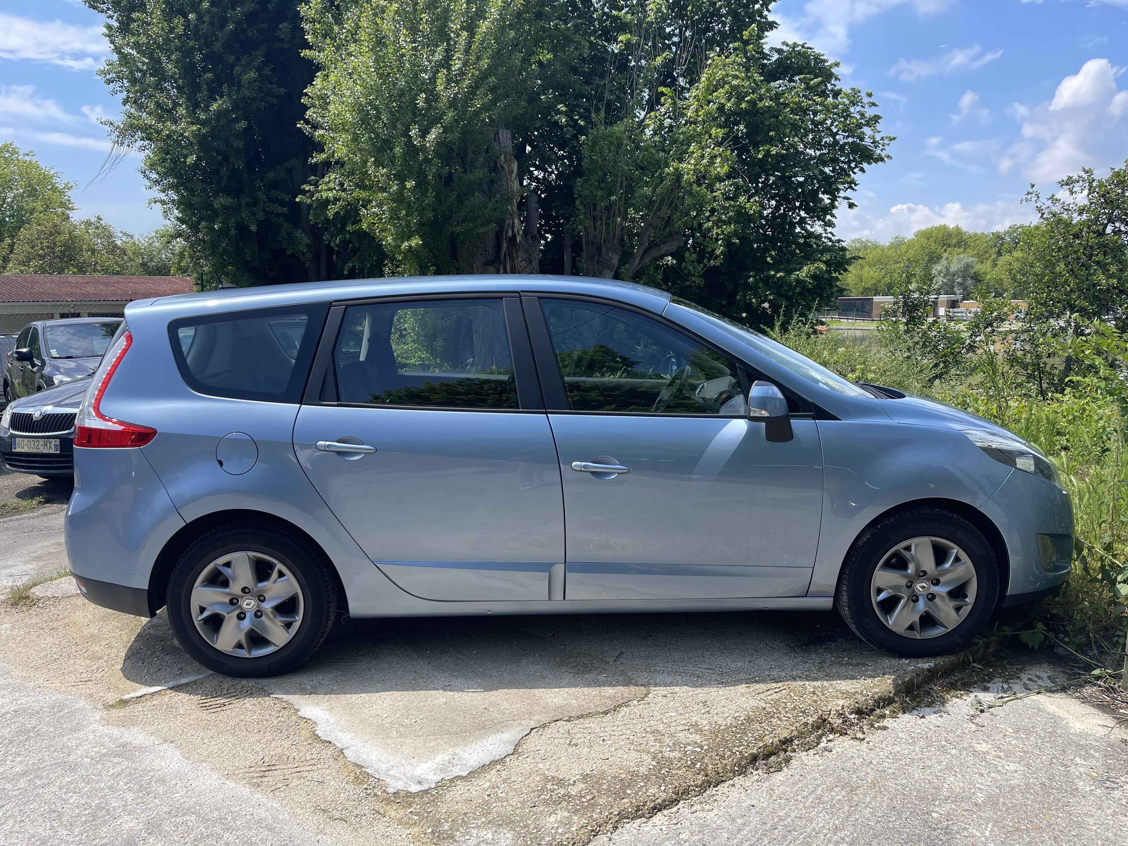 RENAULT RENAULT GRAND SCENIC