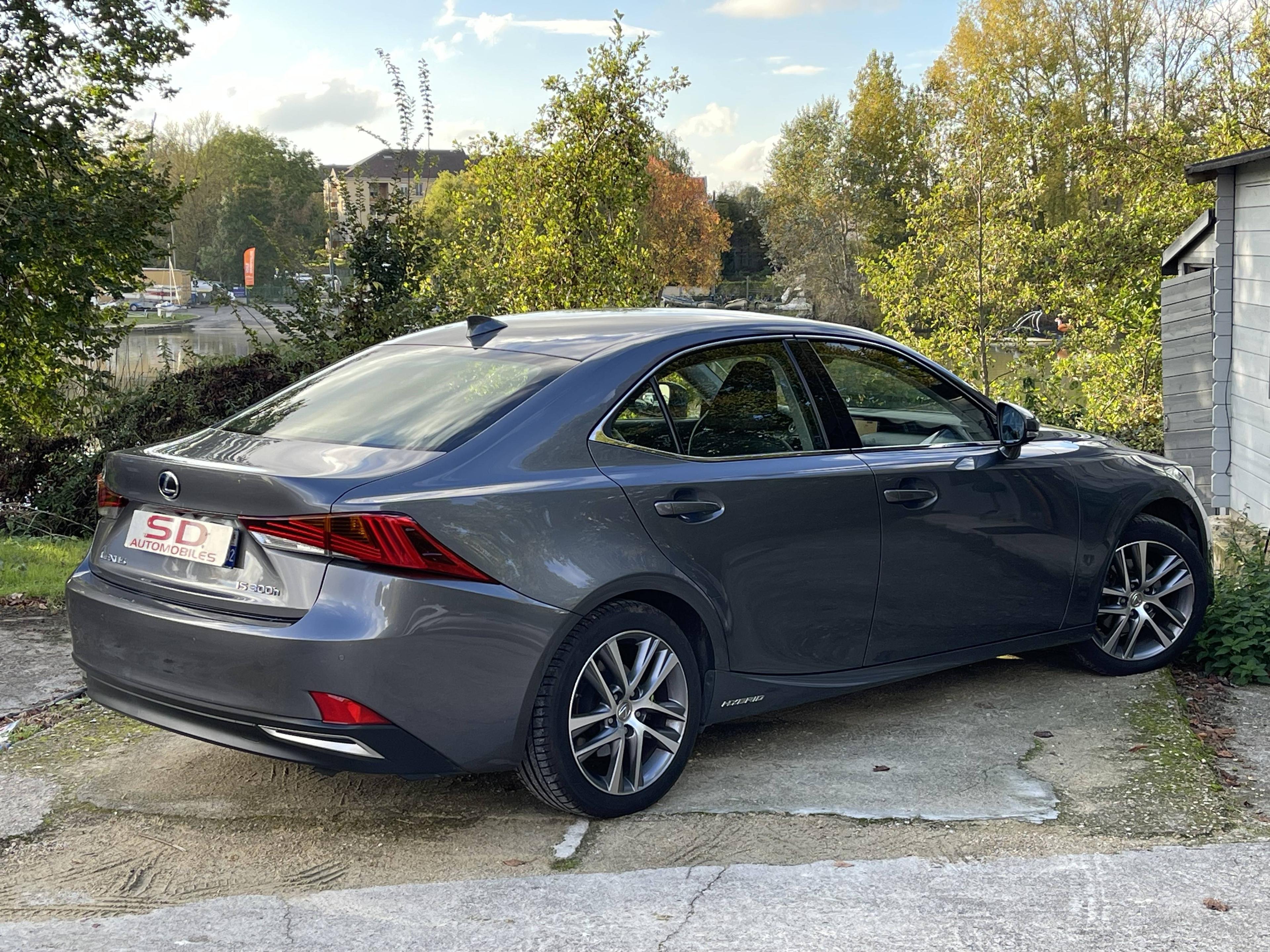 LEXUS LEXUS IS
