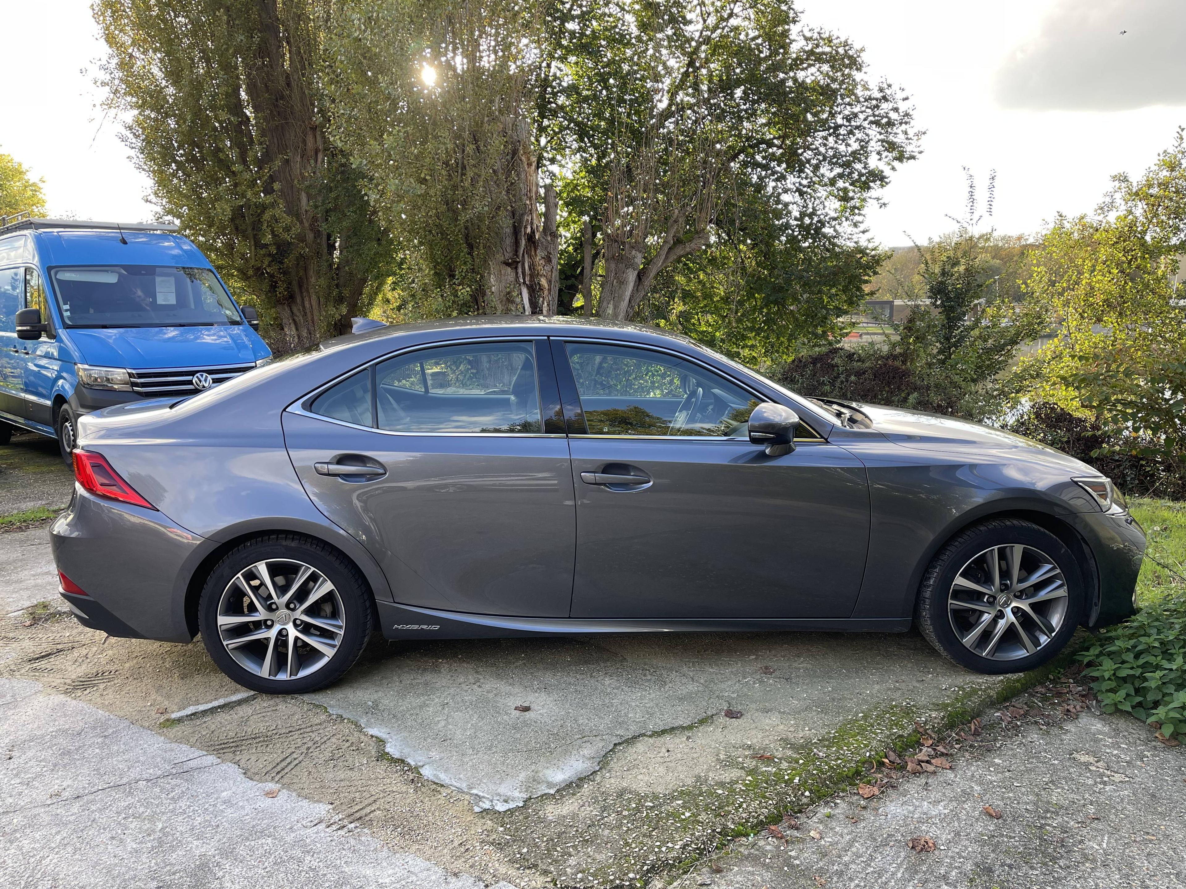 LEXUS LEXUS IS