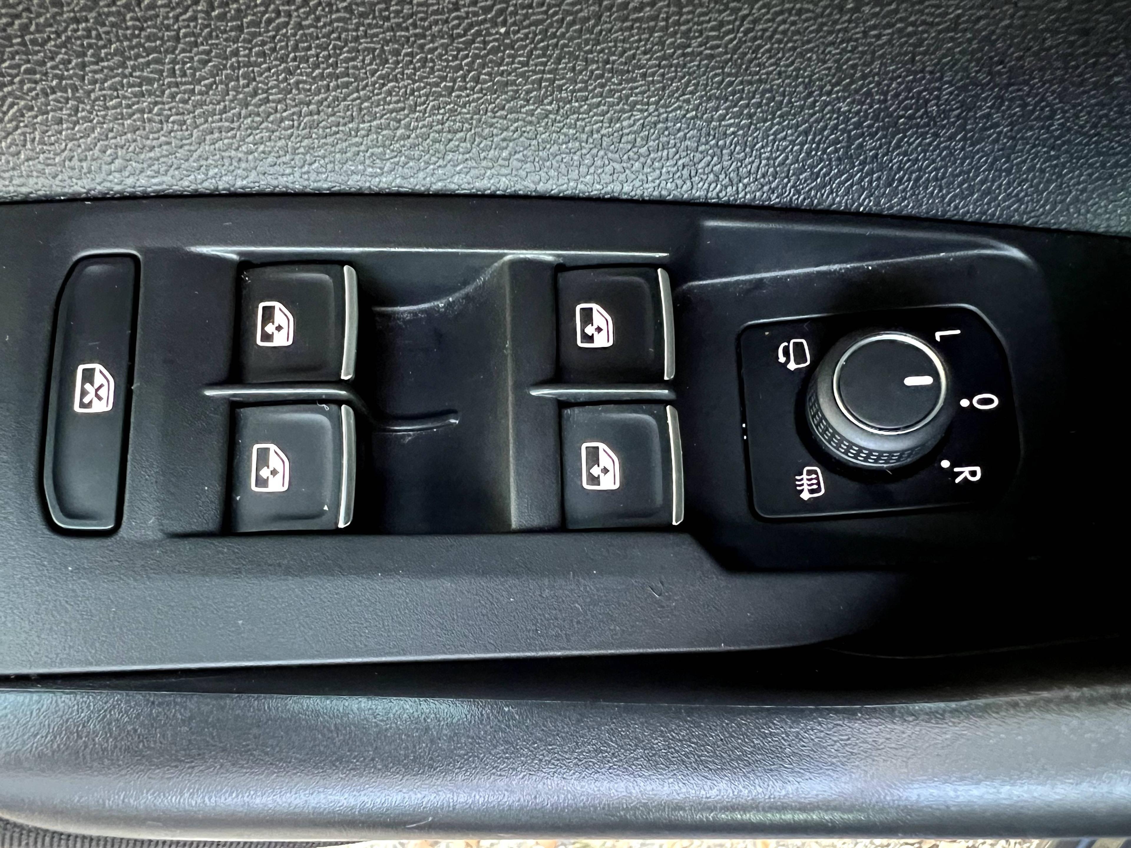 VOLKSWAGEN VOLKSWAGEN POLO