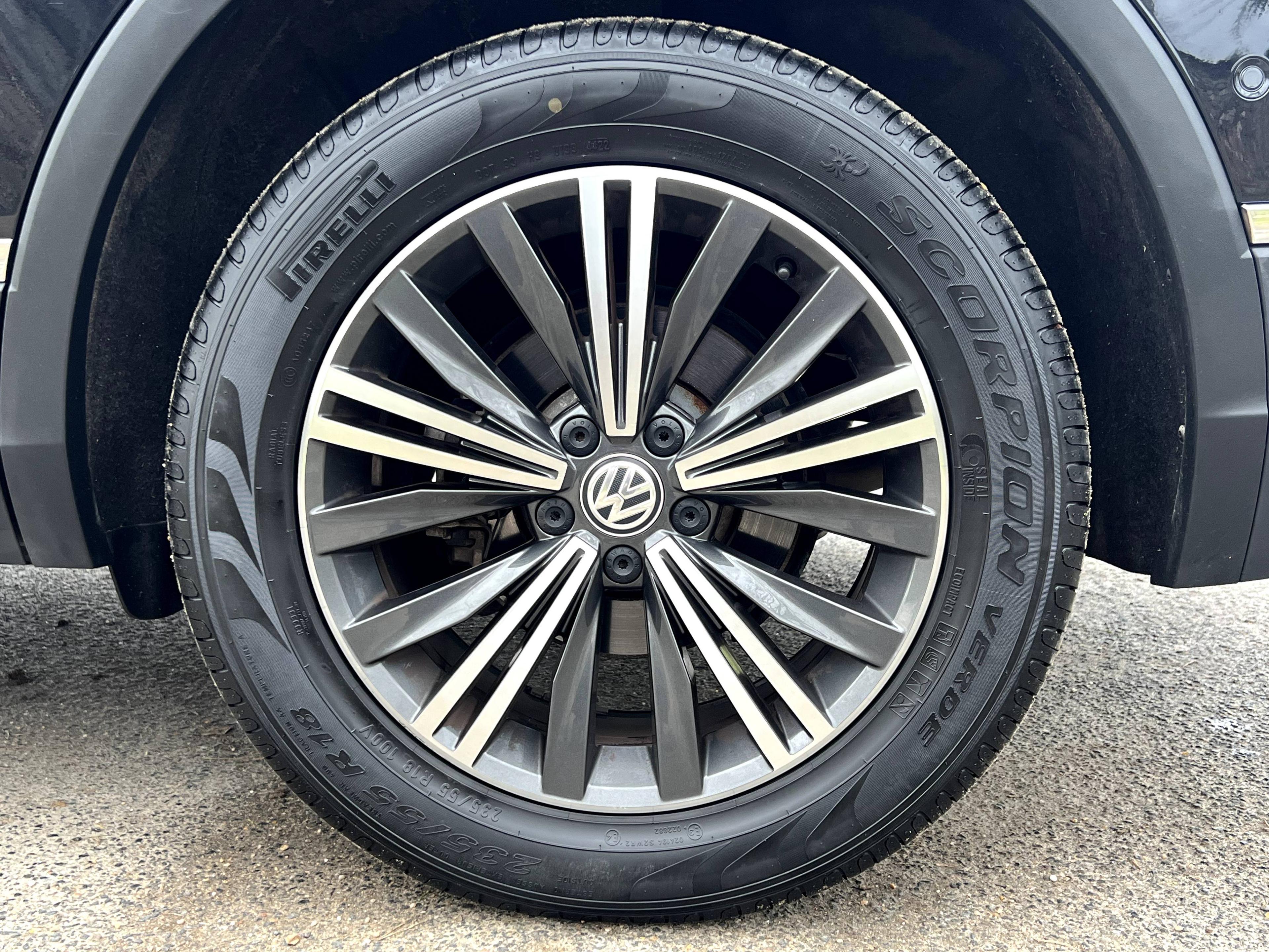 VOLKSWAGEN VOLKSWAGEN TIGUAN ALLSPACE