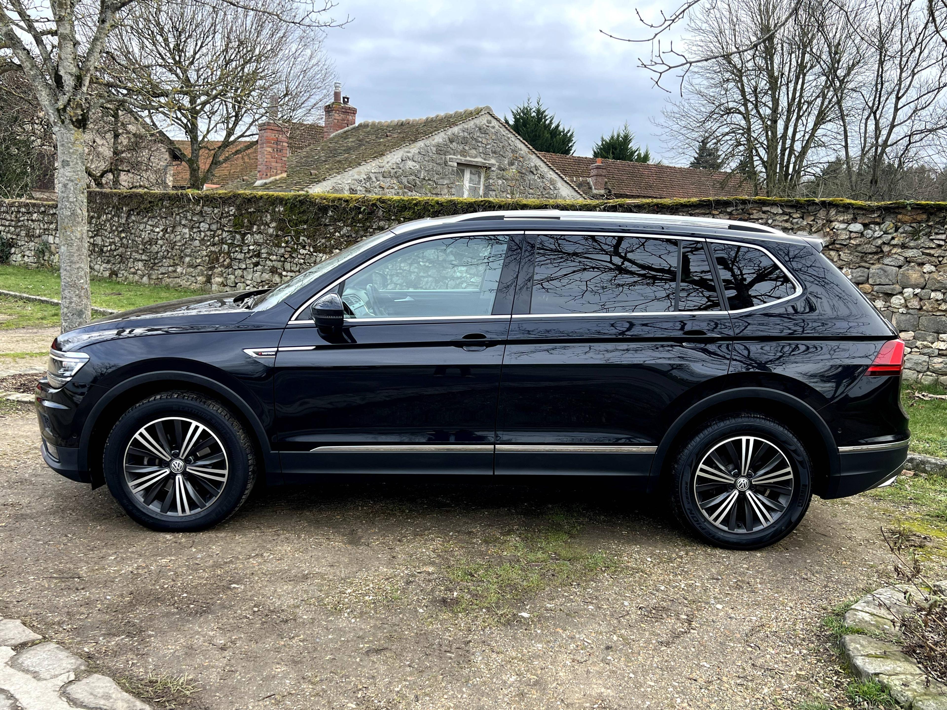 VOLKSWAGEN VOLKSWAGEN TIGUAN ALLSPACE