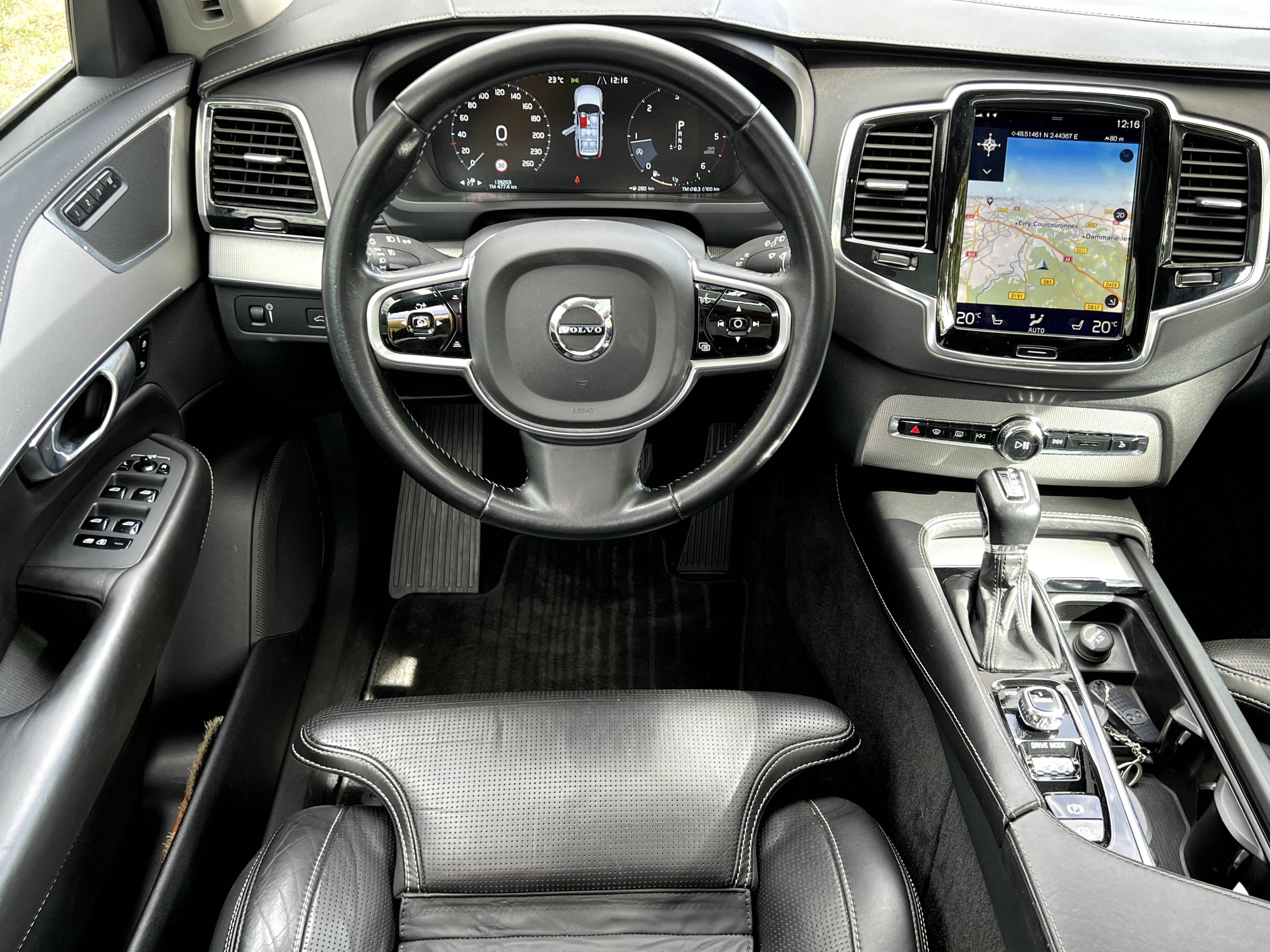 VOLVO XC90