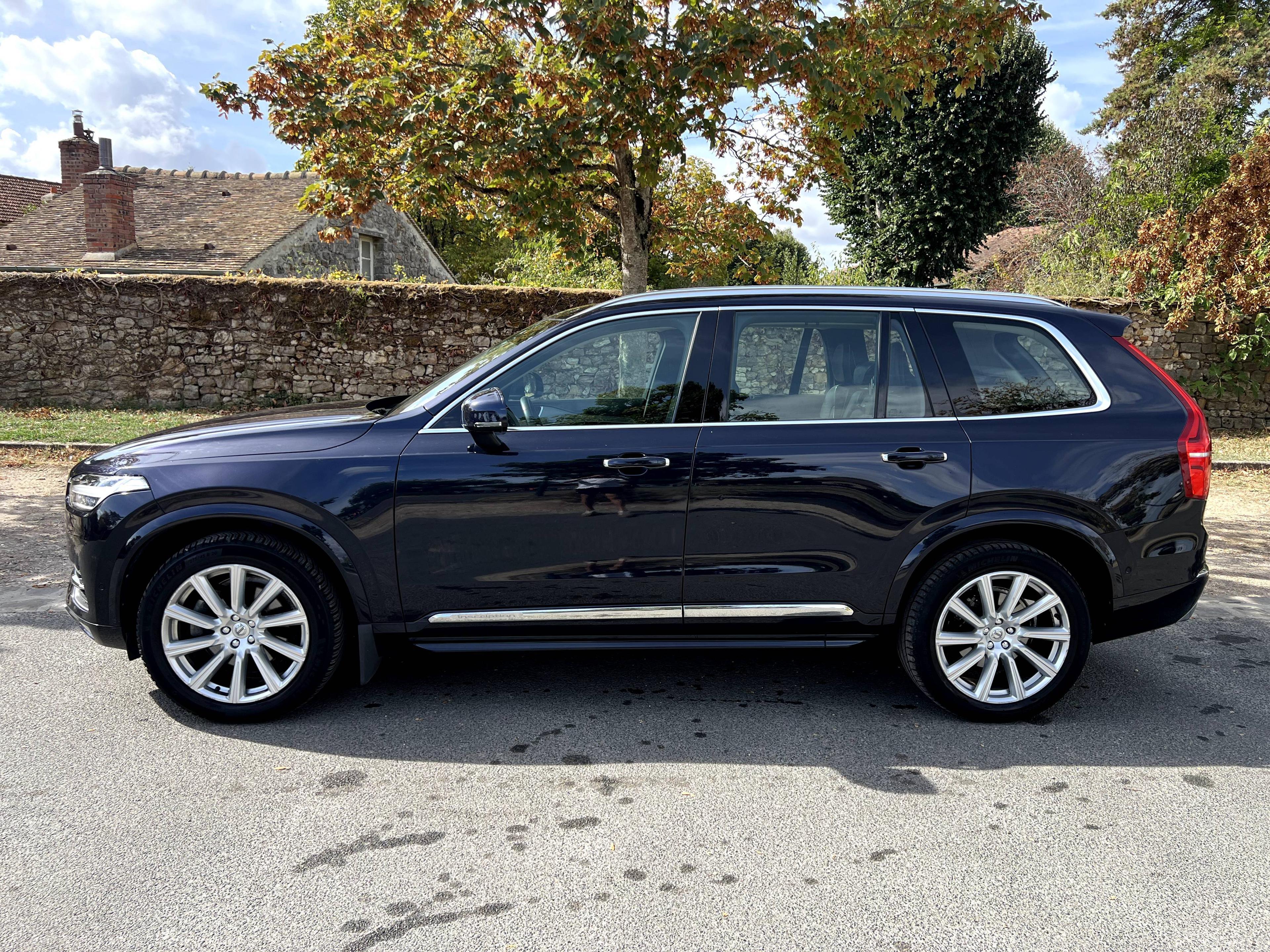 VOLVO XC90